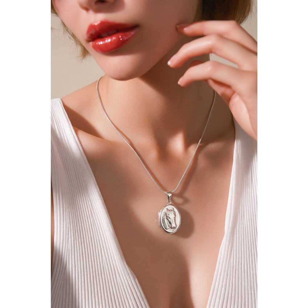 Sterling Silver Horse Head Cameo Photo Locket Pendant Necklace